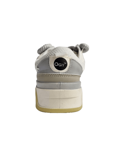 Close-up of Cushioned Sole Chunky Sneakers Velociti

