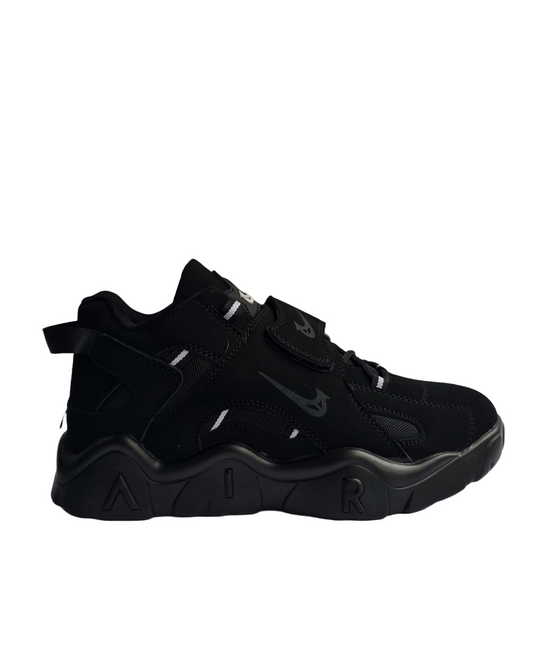 Casual black sneakers for men 